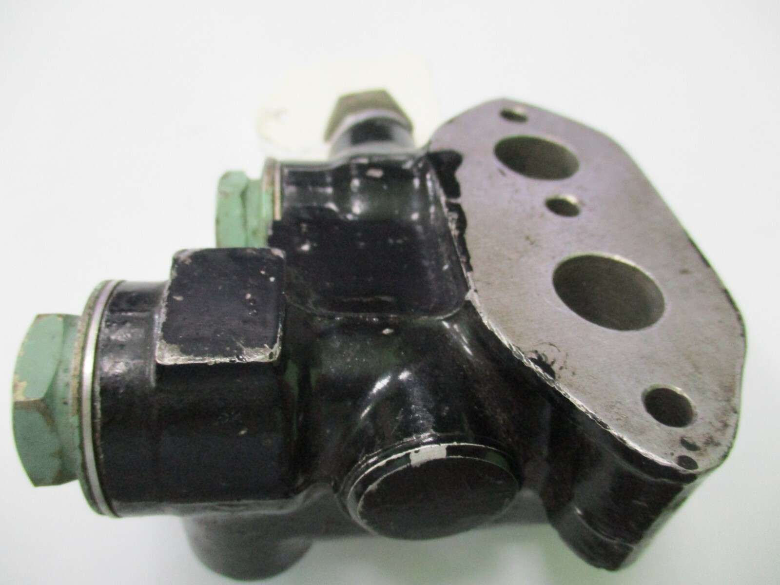 Bentley R-Type engine oil pressure relief valve assembly RE14647  Bentley NOS