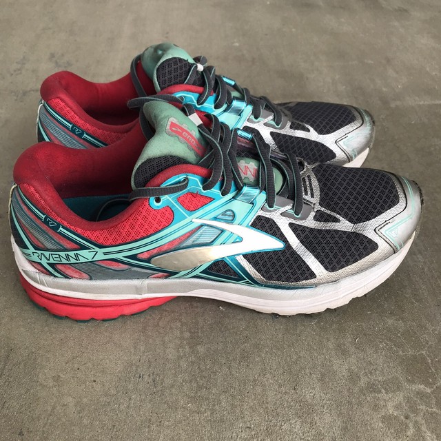 brooks adrenaline red