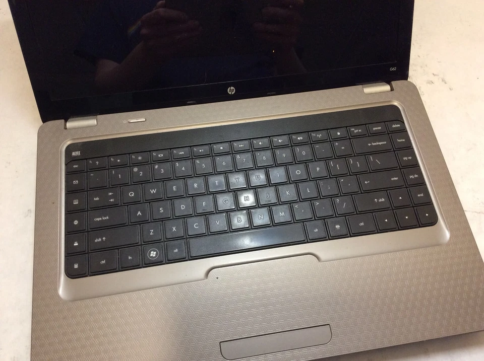 HP G62-234DX Laptop 15" Intel Core i3 1st Gen DAMAGED SCREEN -PP - Image 3 of 4