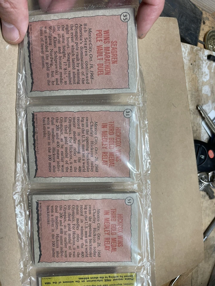 1983 年 Topps 最伟大的奥林匹克机架装两个 Bruce Jenners 和 Joe Frazier 上装 — 第 4/4 张图片