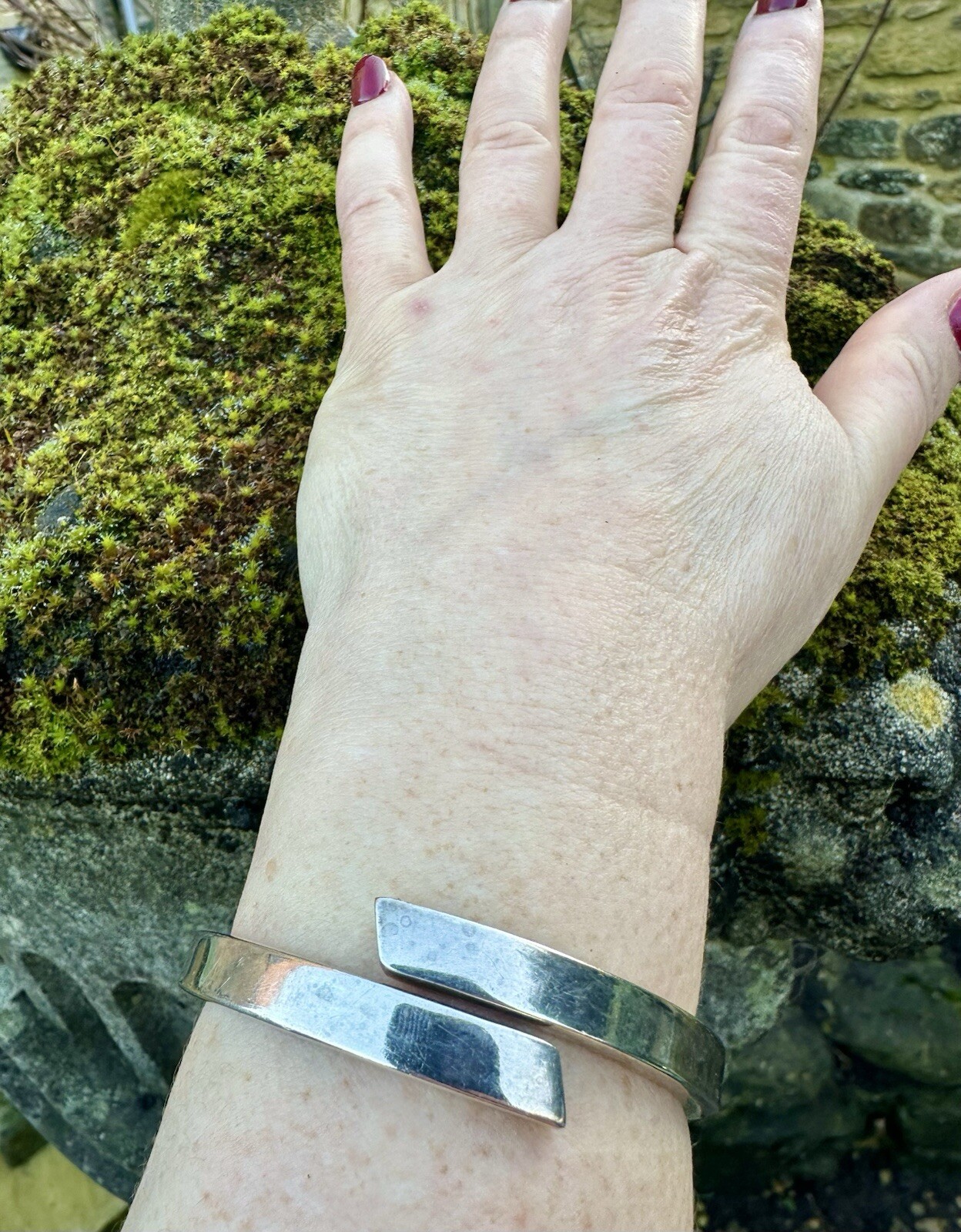 Contemporary Silver Hinged Bracelet - image 9