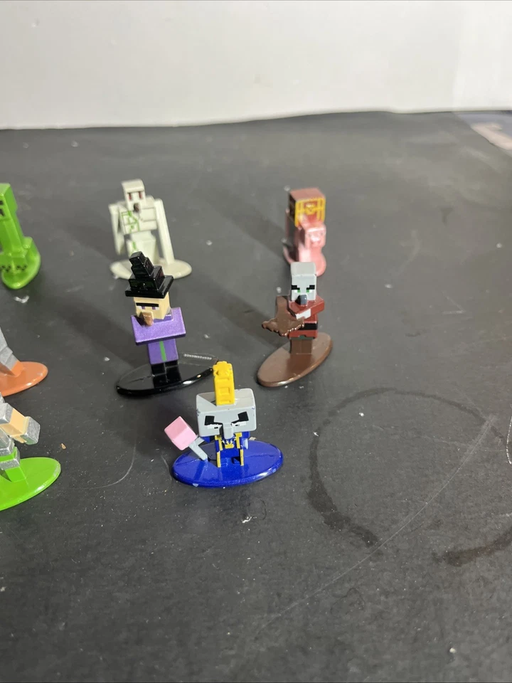 Jada Toys Minecraft Dungeons Nano Metalfigs Set of 20 Die Cast Figures 2020 - Image 2 of 4