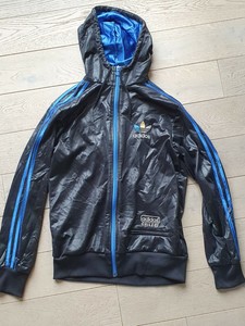 adidas chile 62 hoodie