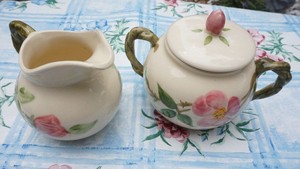 Vintage-Franciscan-Desert-Rose-Sugar-Bowl-amp-Creamer-Made-in-California-USA