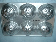 USED 1983 WILTON 6 MINI JACK-O-LANTERN CUPCAKE/MUFFIN PAN