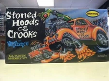 Moebius 1209 Stoned Hoods & Crooks model kit
