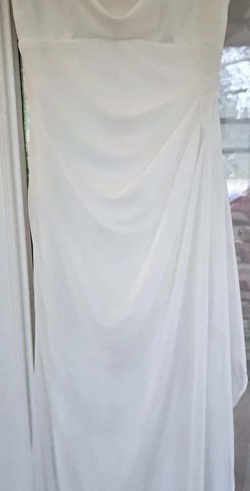 Vestido formal de boda de malla mate largo de encaje con mangas de casquillo blanco David's Bridal XS Foto 4 de 4