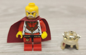 Lego cas486 Kingdoms Lion King Red Minifigure From Set 10223 & 7188