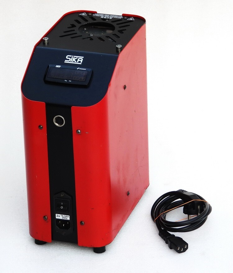 SIKA ELECTRONIC INDUSTRIAL TEMPERATURE DRYBLOCK CALIBRATOR MODEL