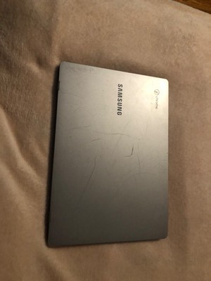 Samsung Chromebook 4 11''6 inches not working and keys are missing.