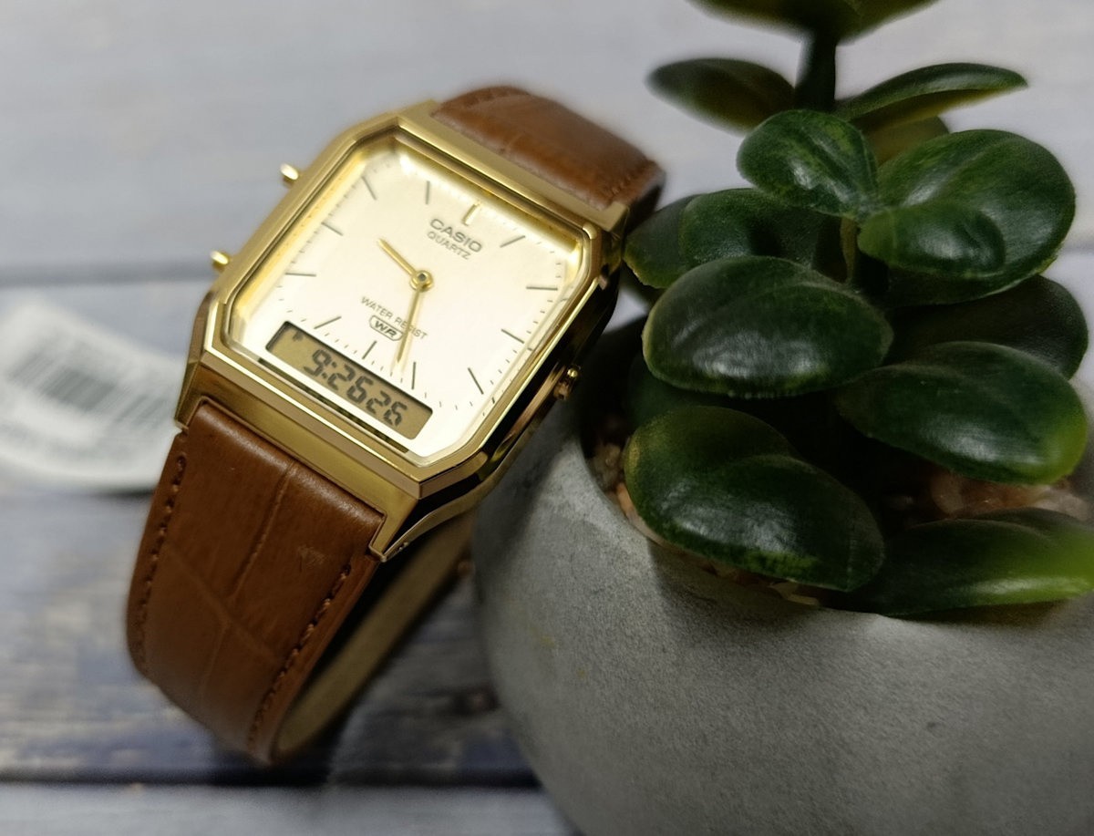 Casio AQ-230EGL-9A Gold Tone Analog Digital Brown Leather Vintage