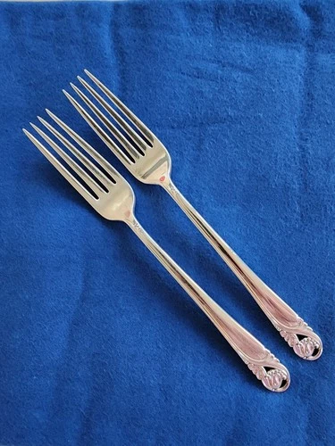 102 grams Sterling Silver 2 Forks Spring Glory by International Silver