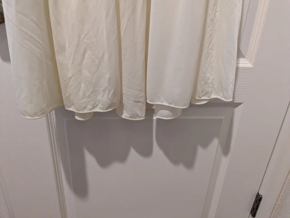 Bata de noche vintage amarilla de gasa transparente con zapatillas Foto 3 de 4