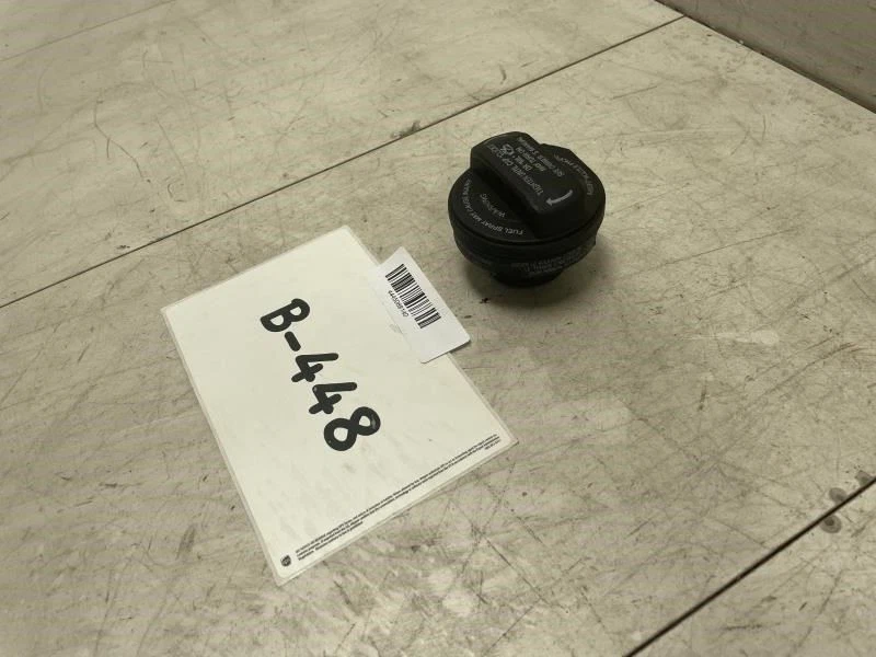 2004 VOLKSWAGEN PASSAT V6 GLX TAMPA DE ENCHIMENTO DO TANQUE DE COMBUSTÍVEL FABRICANTE DE EQUIPAMENTO ORIGINAL+ - Imagem 2 de 4