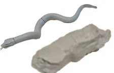 YMSF Y-MSF KING KONG ESCAPES (1967) SEA SNAKE Type B figure WITH ROCK