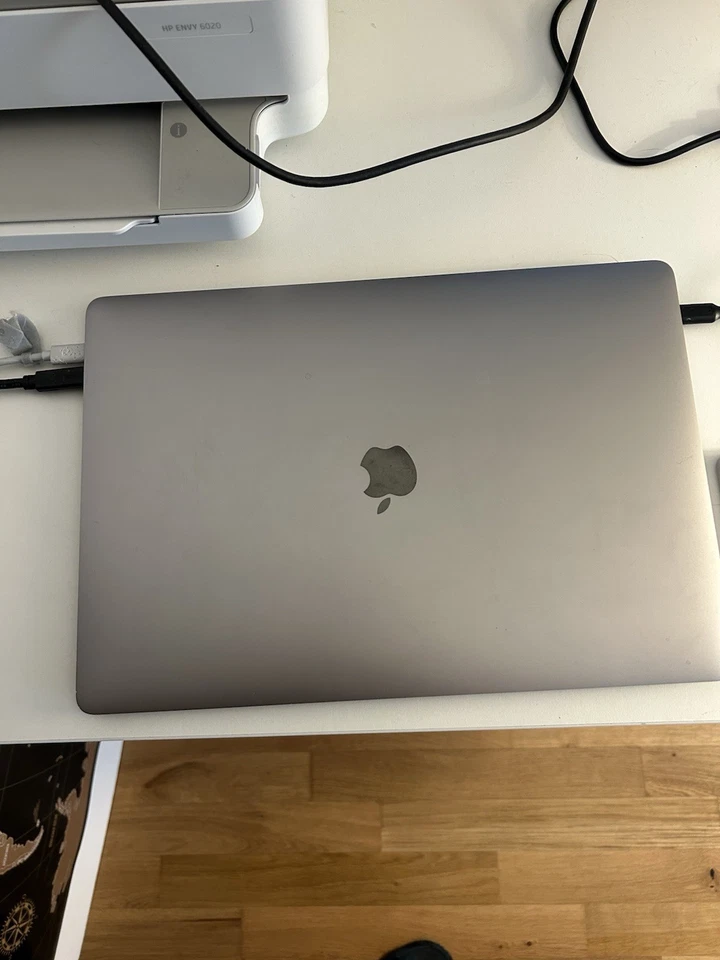 MacBook Pro 15 Zoll 2017, 512GB, Grau - Bild 4 von 4