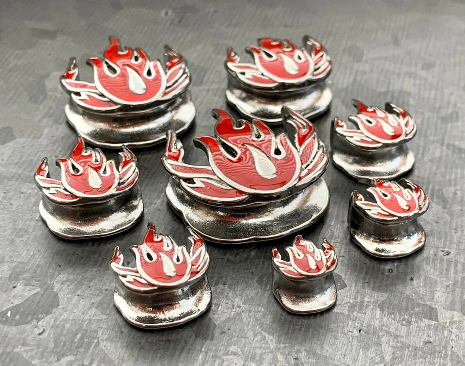 PAR Esparcidor de oreja Red Flames Túneles de acero quirúrgico Tapones Medidores Foto 4 de 4