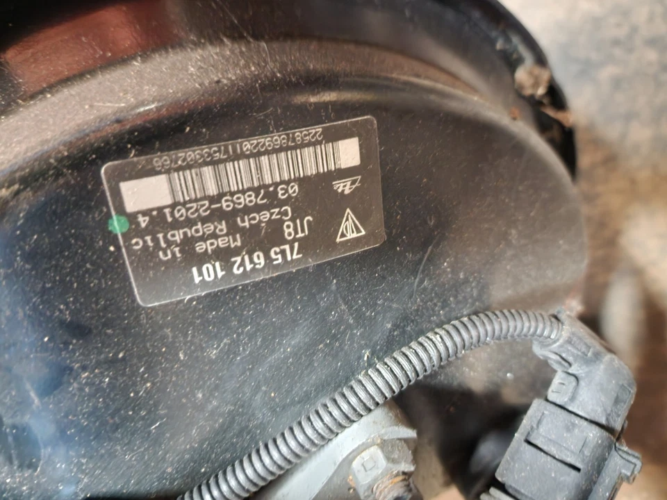 Porsche Cayenne 2003 2004 2005 2006 refuerzo de freno cilindro maestro 7L5612101 Foto 3 de 4