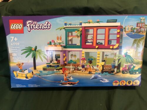  LEGO Friends Vacation Beach House 41709 Building Kit