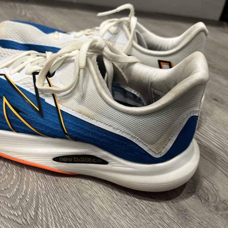 New Balance FuelCell Rebel V2 跑步鞋 男式 9 轻便运动鞋 — 第 3/4 张图片