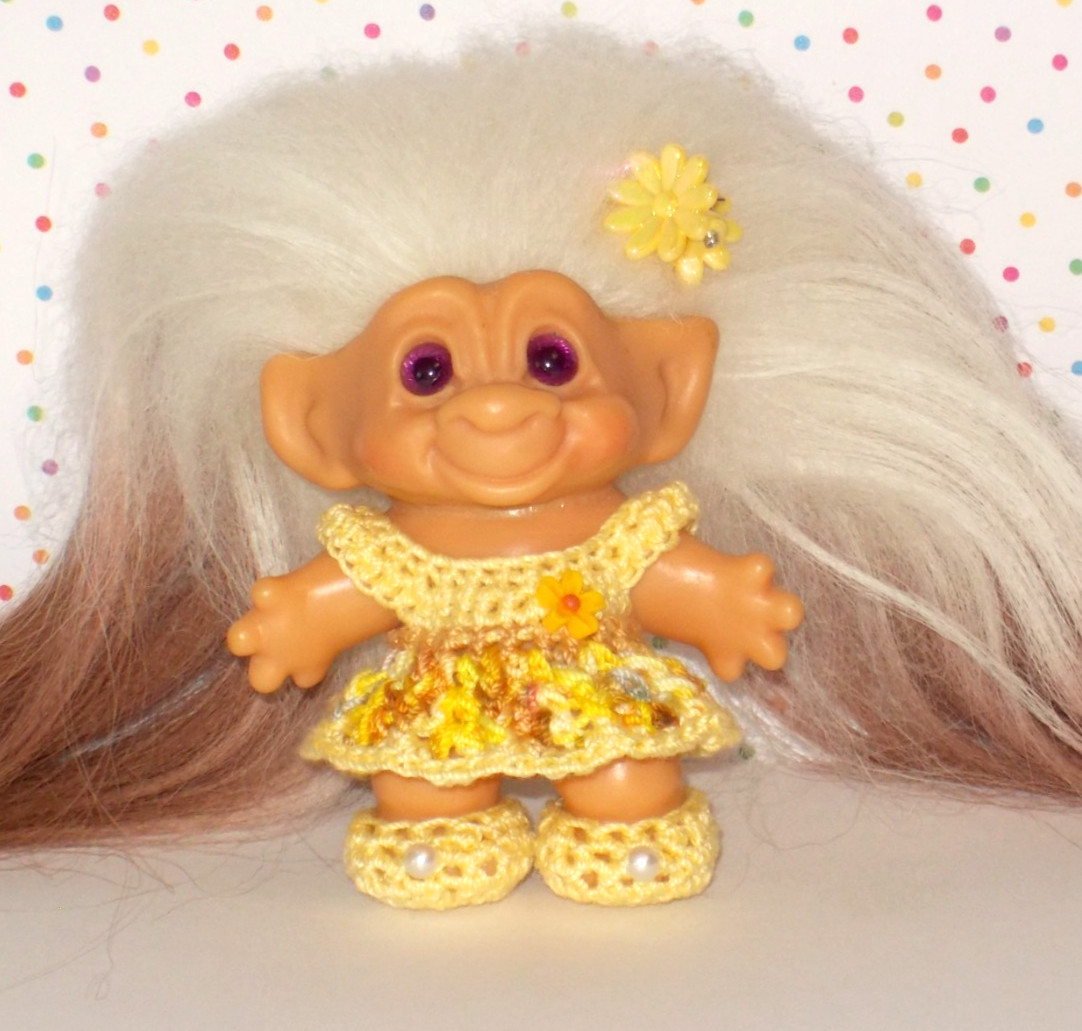 Troll Doll Clothes Fits Dam 2 1/2"-2 3/4" Dolls Crochet Outfit Comb Shipping New
