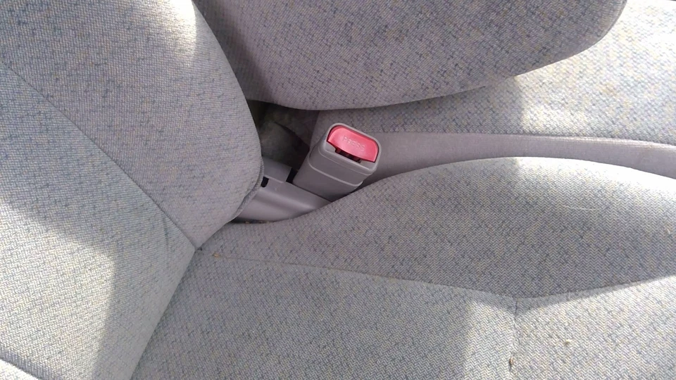 Mercury Sable 1998 pasajero delantero derecho cinturón de seguridad receptor OEM gris N2 Foto 3 de 4