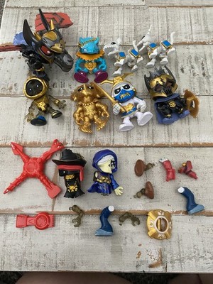 Treasure X robots Mini Action Figure skeletons 10 Figures And Misc