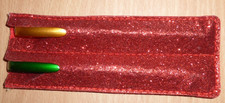 2 Stifte mit Etui / grün - gelb/gold