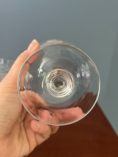 COPPIA STELI COCKTAIL VETRO TAGLIO FLOREALE TRASPARENTE VINTAGE SCONOSCIUTI UNK 15601 - Foto 7 di 8