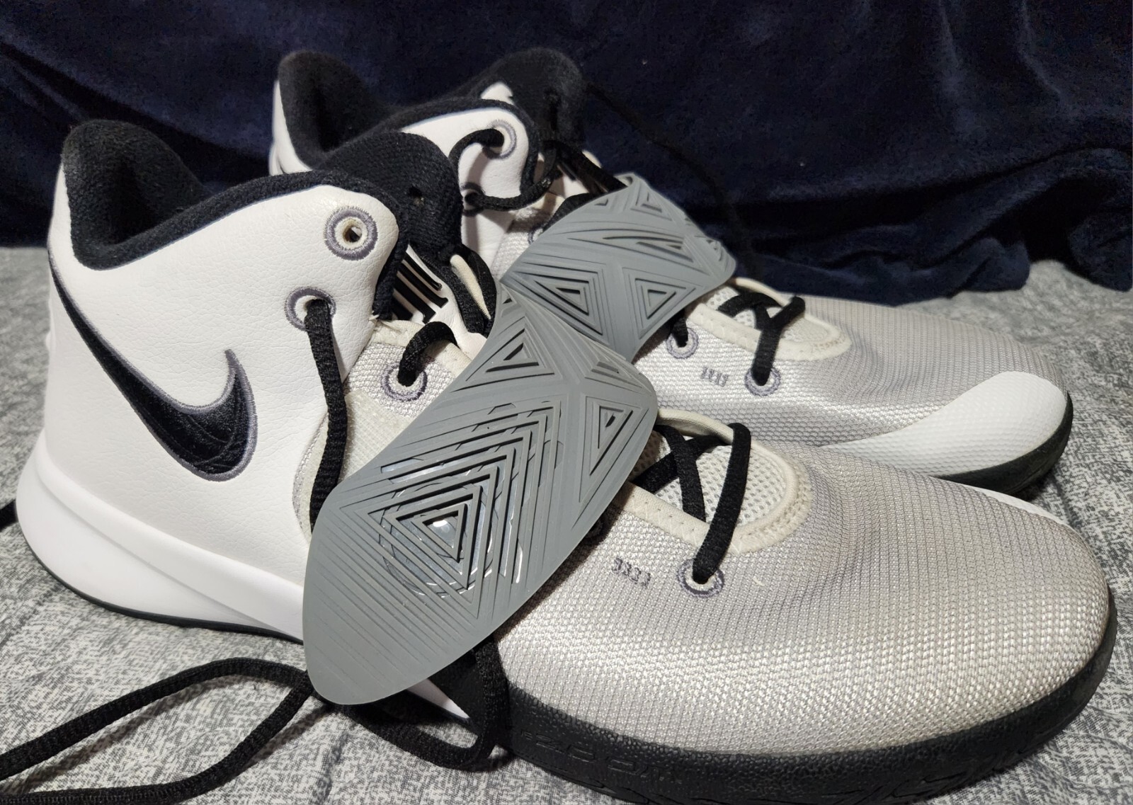 Size 12 Nike Kyrie Flytrap White Cool Grey