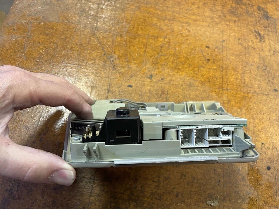 1998-2003 Overhead Dome Light (Gray)  OEM c43 W202 C280 C240 - Image 3 of 4