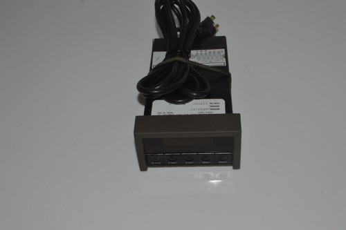 OMEGA PROGRAMMABLE DIGITAL THERMOCOUPLE METER. DP25-TC (UFY96) | eBay