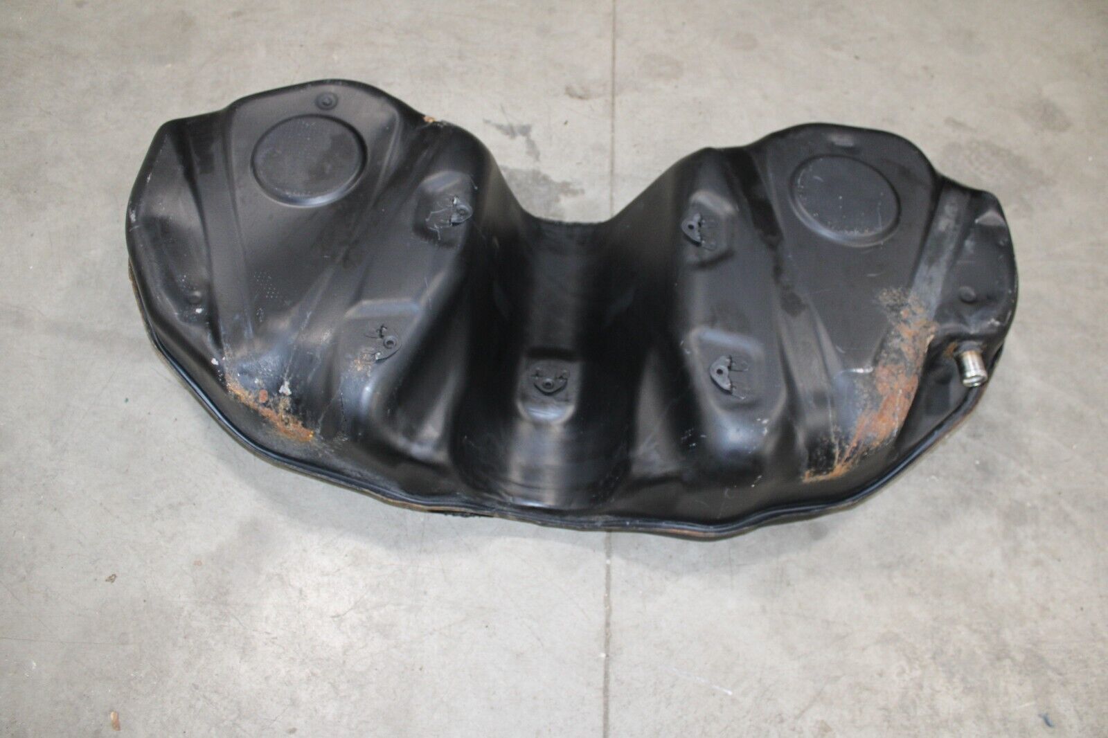 2017 - 2020 MASERATI LEVANTE 3.0L FUEL GAS TANK RESERVOIR OEM