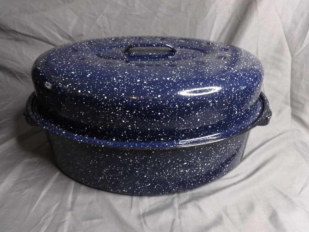 Crow Canyon Large Roasting Pan, Vintage Style Enamelware, Blue Rim –  Kolorful Kitchen