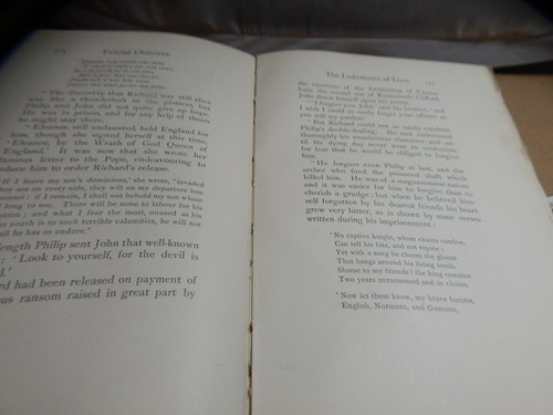 Champney, Elizabeth W. ROMANCE OF THE FEUDAL CHATEAUX Vintage Copy 1900 HC - Picture 12 of 13