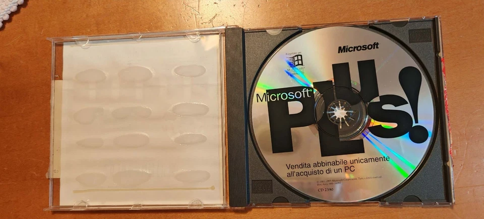 CD di Setup Originale Windows 95 + Disco Microsoft Plus 95 - Immagine 2 di 4