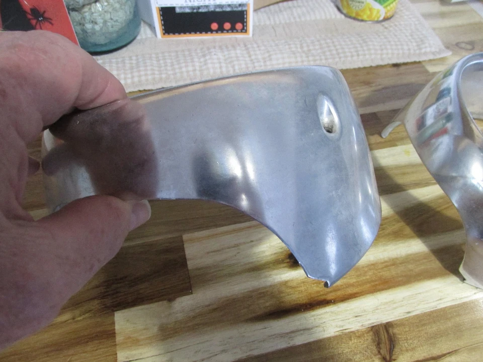 PAR DE BISELES ORIGINALES DE MOLDURA DE FAROS INTERIORES IZQUIERDO Y DERECHO PARA FORD GALAXIE 1964 Foto 2 de 4