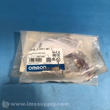 Omron E2E-X10Y1-M1 Proximity Sensor FNOB