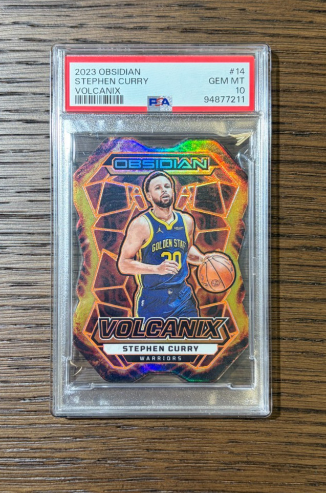 2023 Obsidian Volcanix Stephen Curry #14 PSA 10