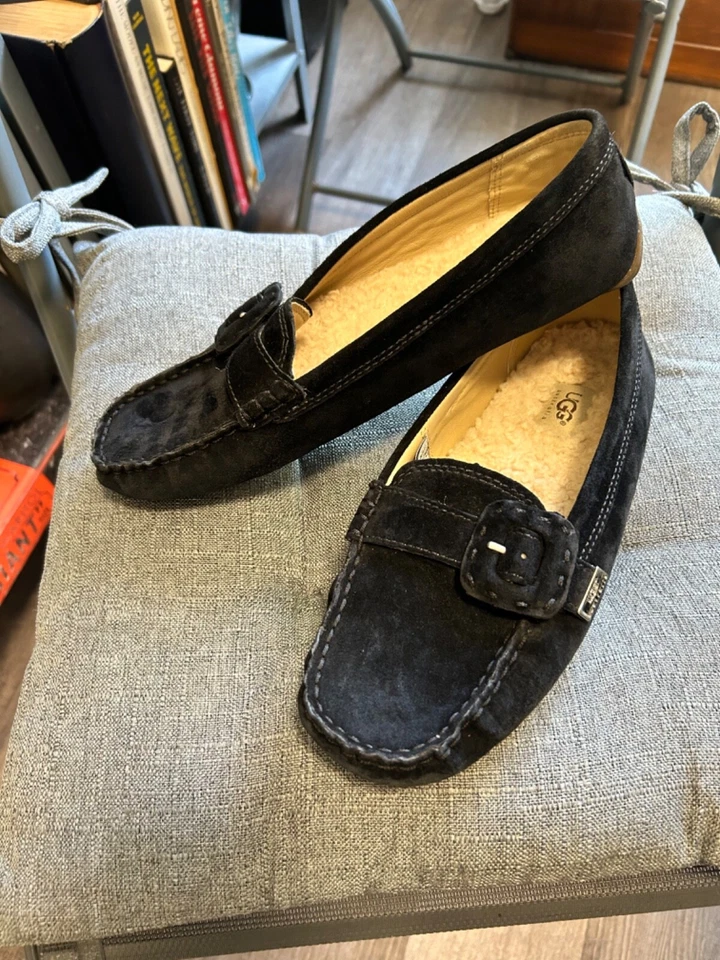 Ugg authentic EUC worn once black suede buckle sheepskin lined flat loafers 9.5 - Image 2 of 4