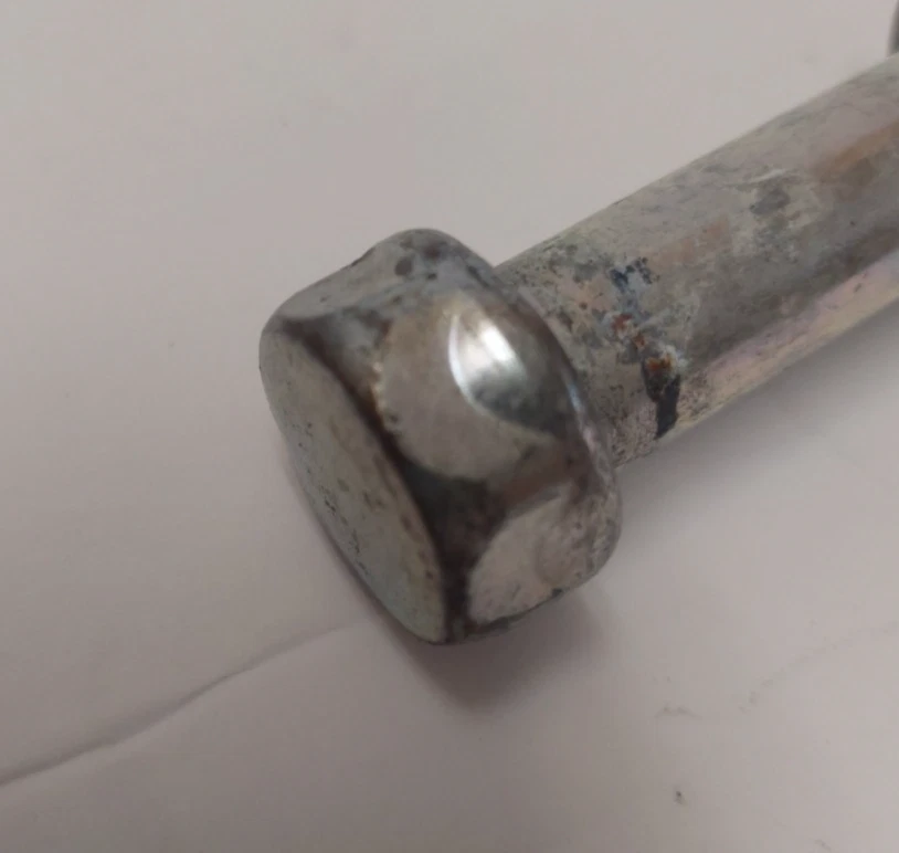 Perno de eje de rueda delantera Yamaha XT225 OEM Foto 2 de 4