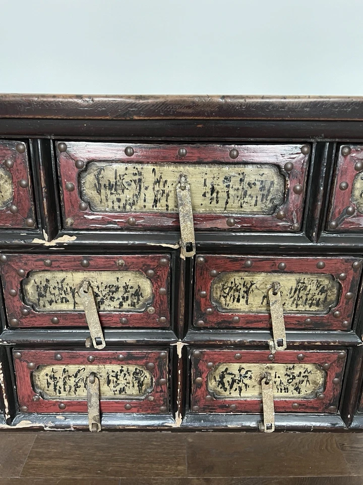 Cajonera china roja, tostada y marrón-negra (principios del siglo XIX) Foto 4 de 4