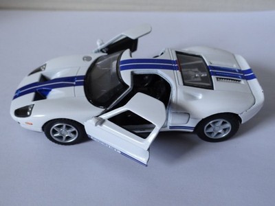 Kinsmart Ford GT (GT40) 2006 Diecast 1:32 - White Blue Stripes Pull Back