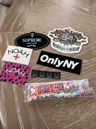 Lot de 7 autocollants Suprême Noé collier bonbons lot