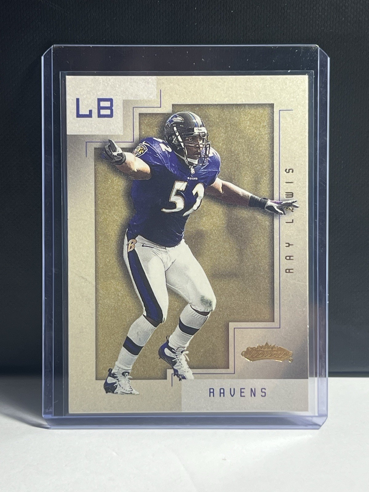 2001 Fleer Showcase Ray Lewis #23 Baltimore Ravens