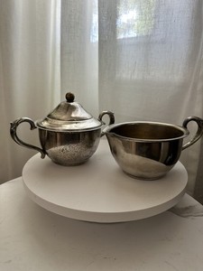 Vintage English Silver MFG Co. Creamer and Sugar Bowl w/Lid ~ Silver Plated 