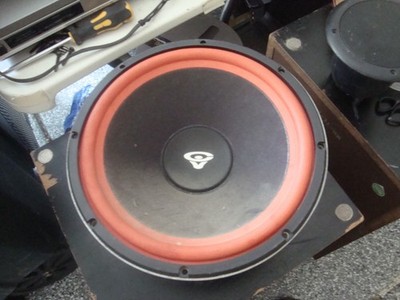 2 CERWIN VEGA SPEAKERS / WOOFERS FROM E-712 CABINET MODEL 12W4