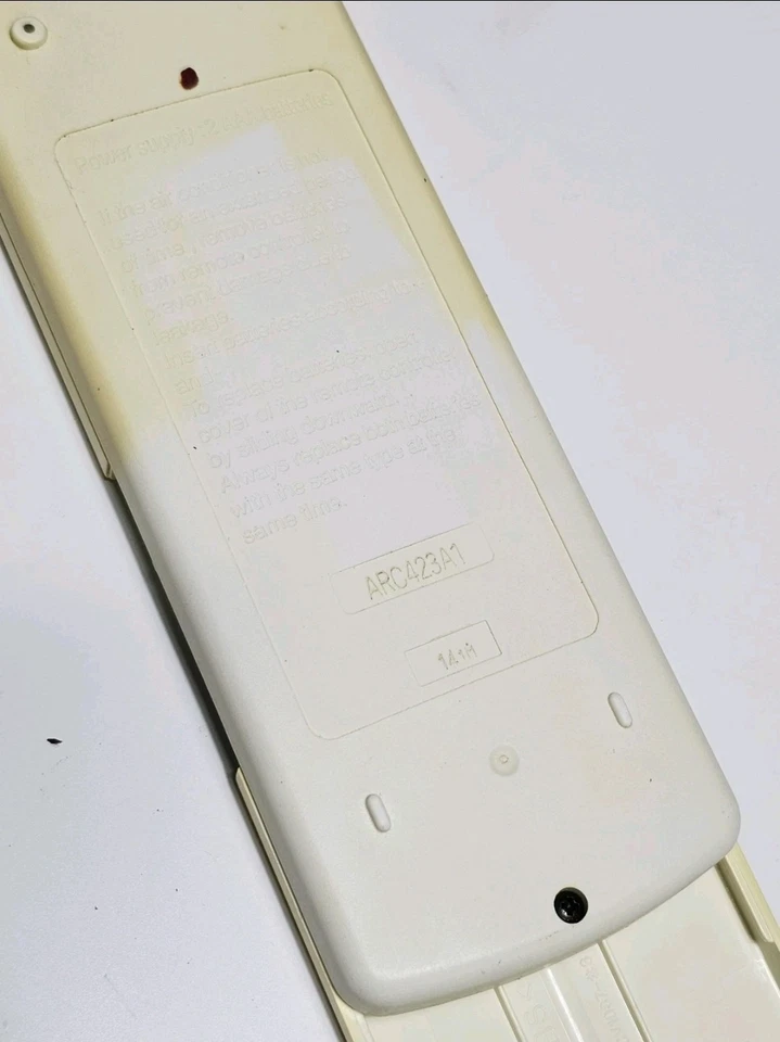 Télécommande Pour Climatiseur Daikin ARC423A1 - Photo 3/3