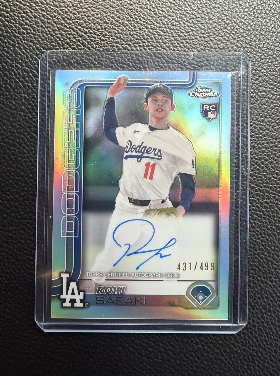 2025 Topps Chrome Roki Sasaki Rookie Refractor On-Card Auto /499 LA Dodgers