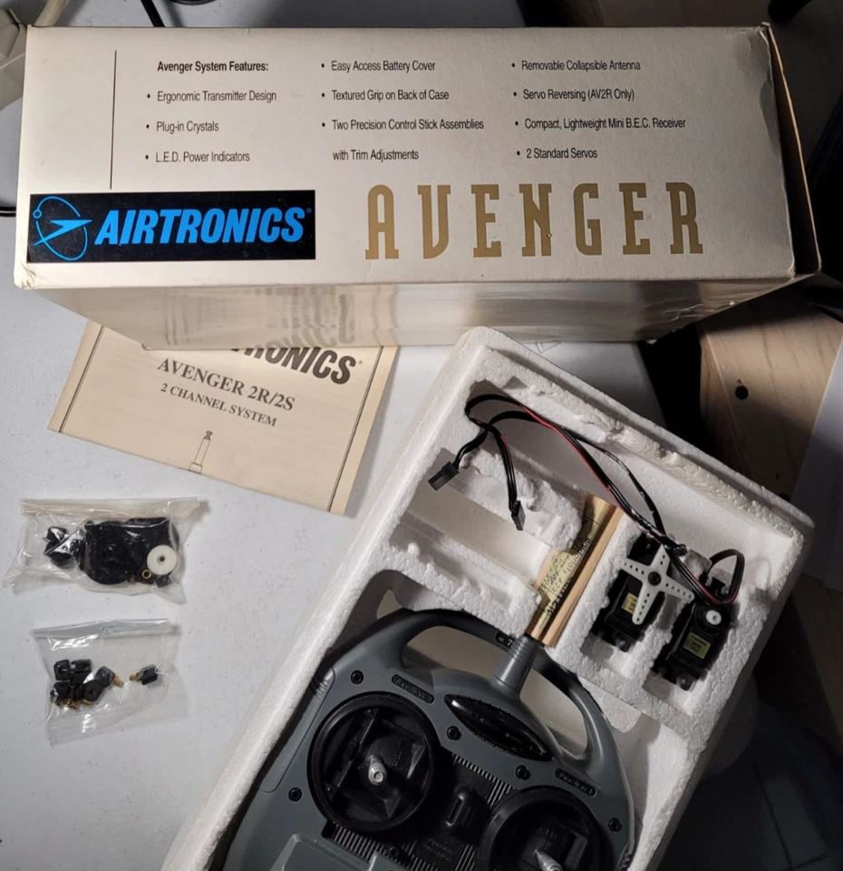 Airtronics Avenger AV2S 2-Channel System – 75MHz AM – Servos & Receiver – 1/10 - Image 3 of 4